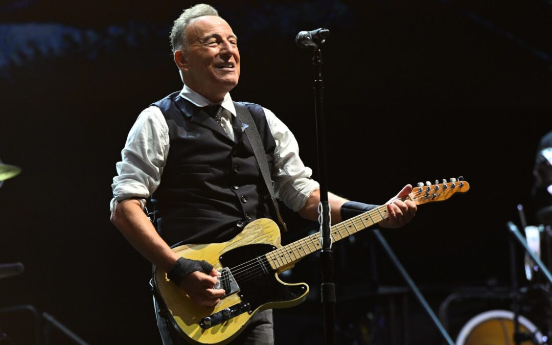 Bruce Springsteen Dusts off Rarities at Asbury Park Concert