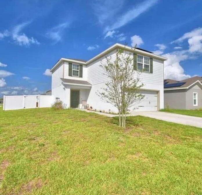 Four Bedroom Home for Sale in Winter Haven